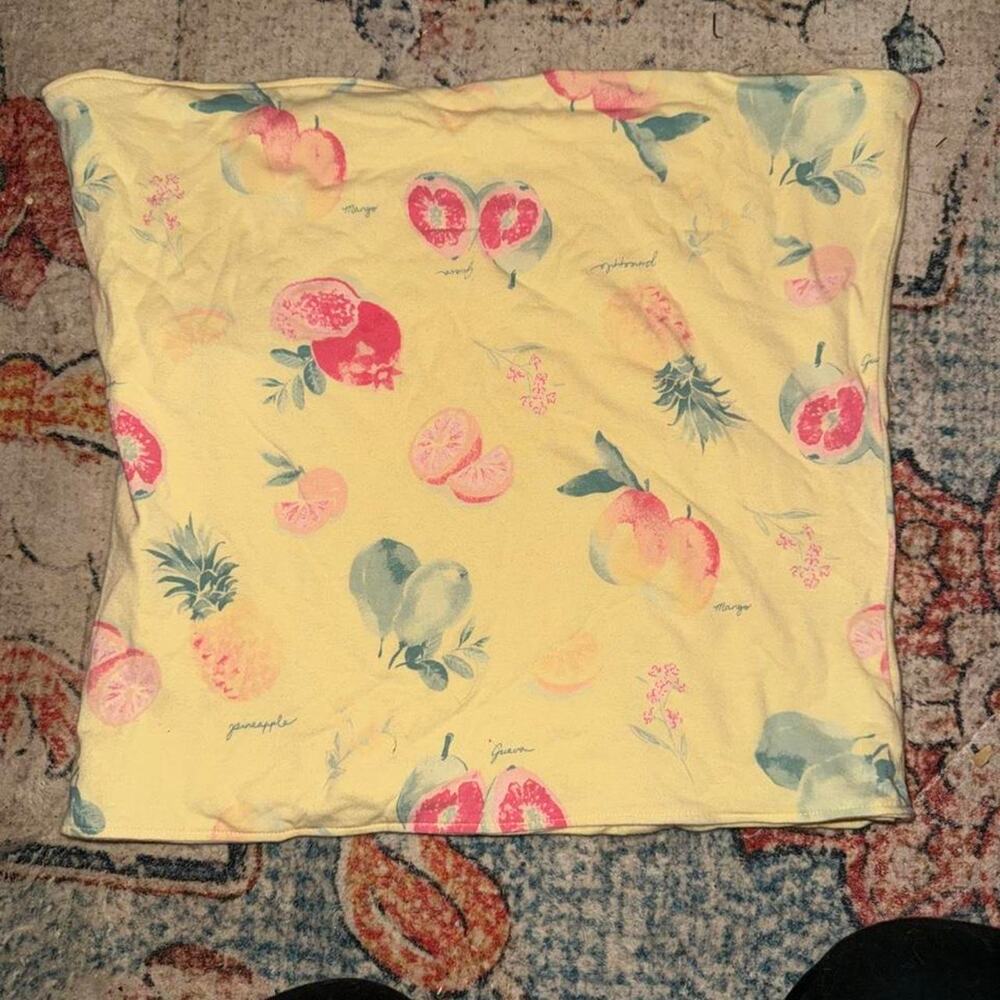 Hollister co yellow fruit print